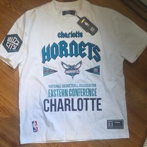 NBA Charlotte Hornets White Tee with Blue Graphics, NWT, Size M